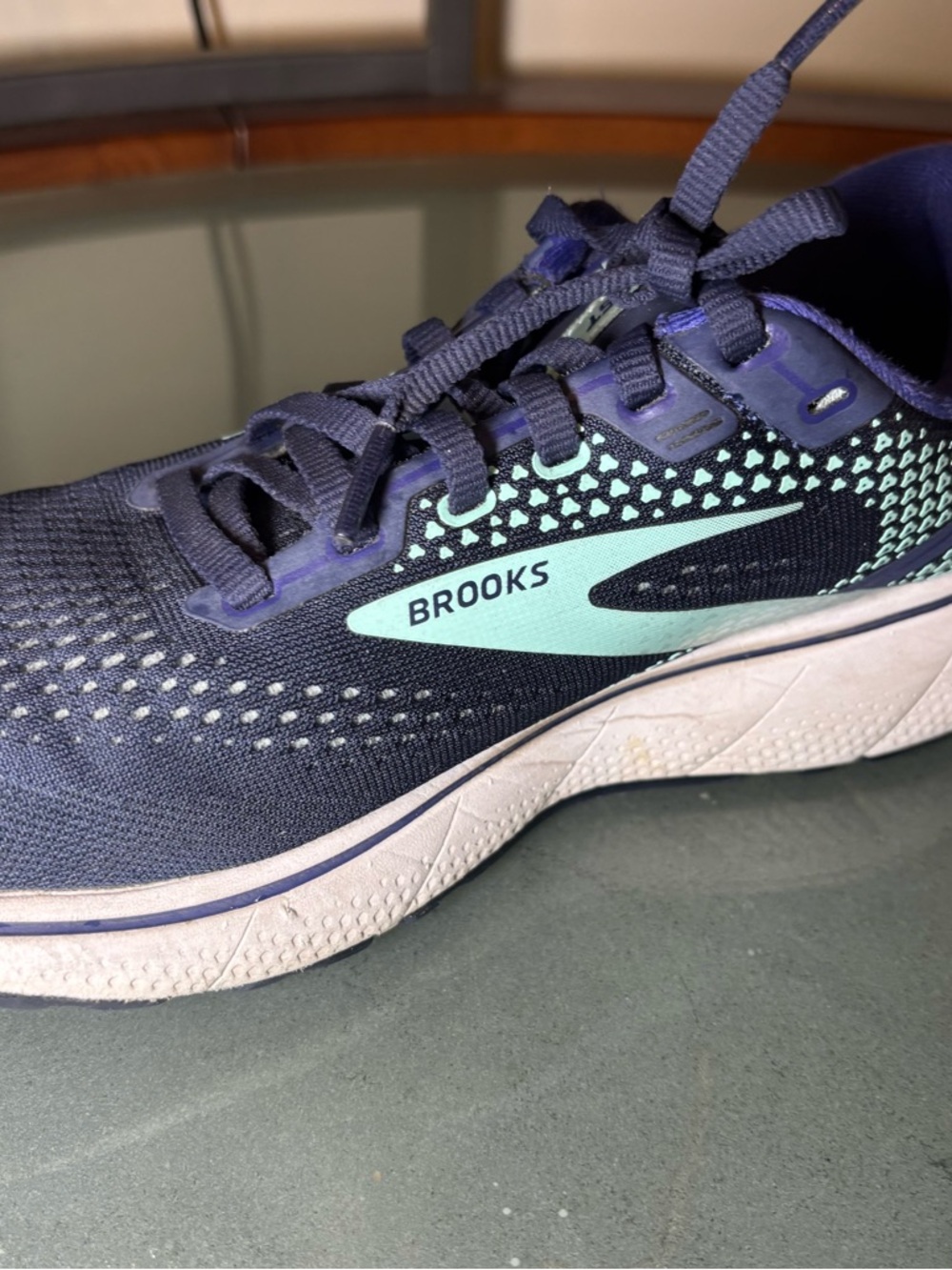 Brooks Women's Navy and Mint Lace-Up Running Sneakers - Picture 2 of 10